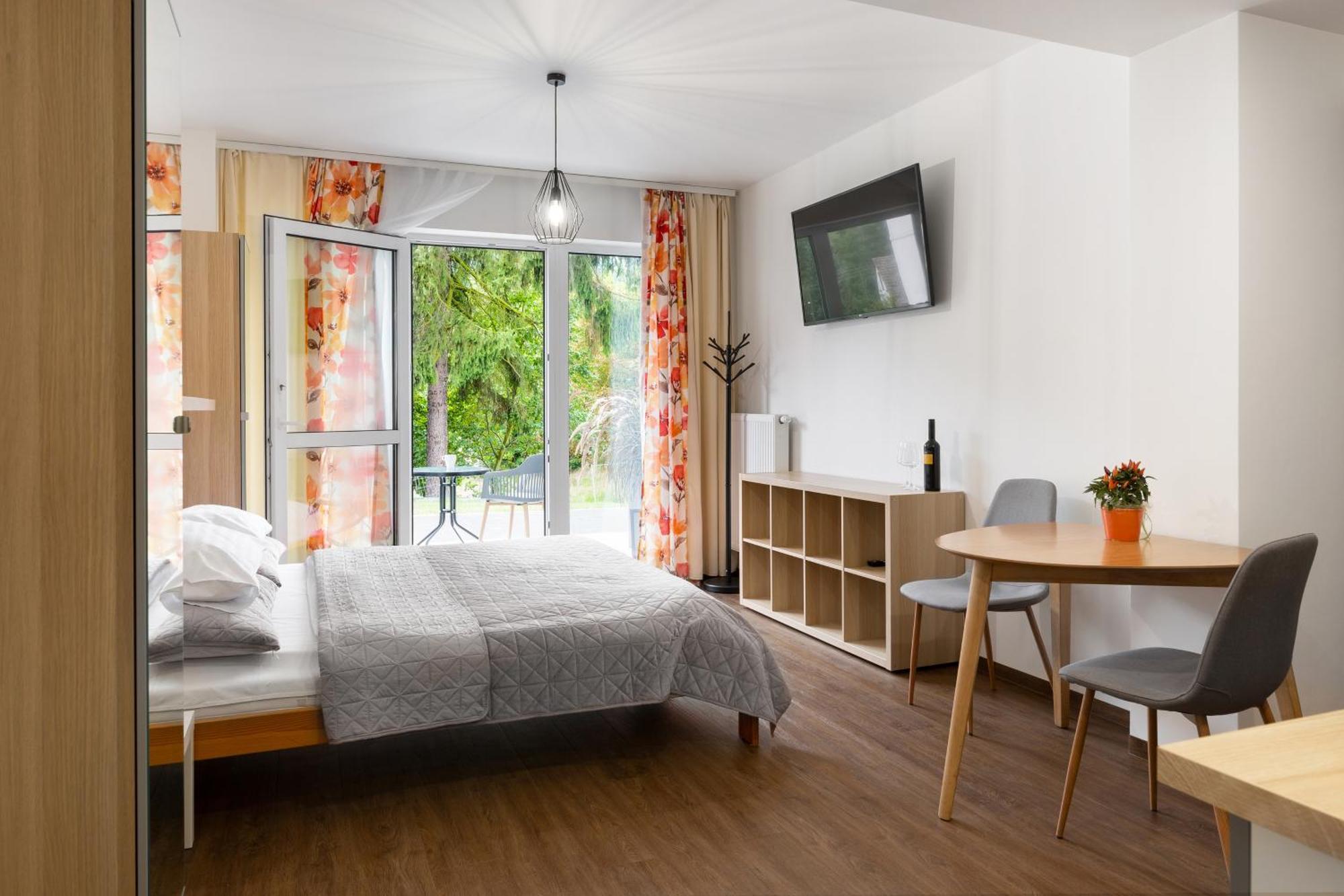 Apartamenty Wczasowa - Komfort Z Narciarnia Кудова-Здрой Стая снимка