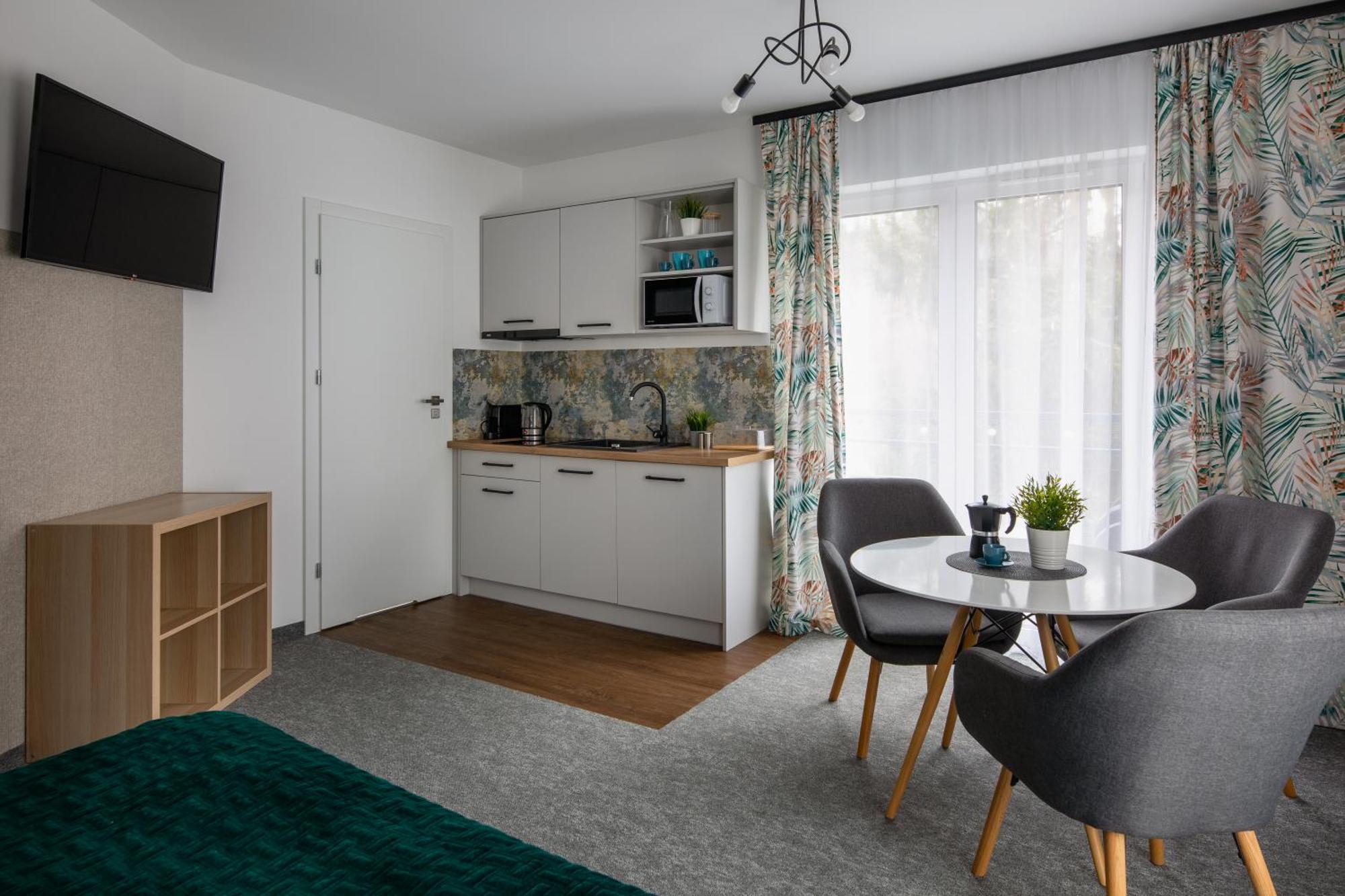Apartamenty Wczasowa - Komfort Z Narciarnia Кудова-Здрой Екстериор снимка